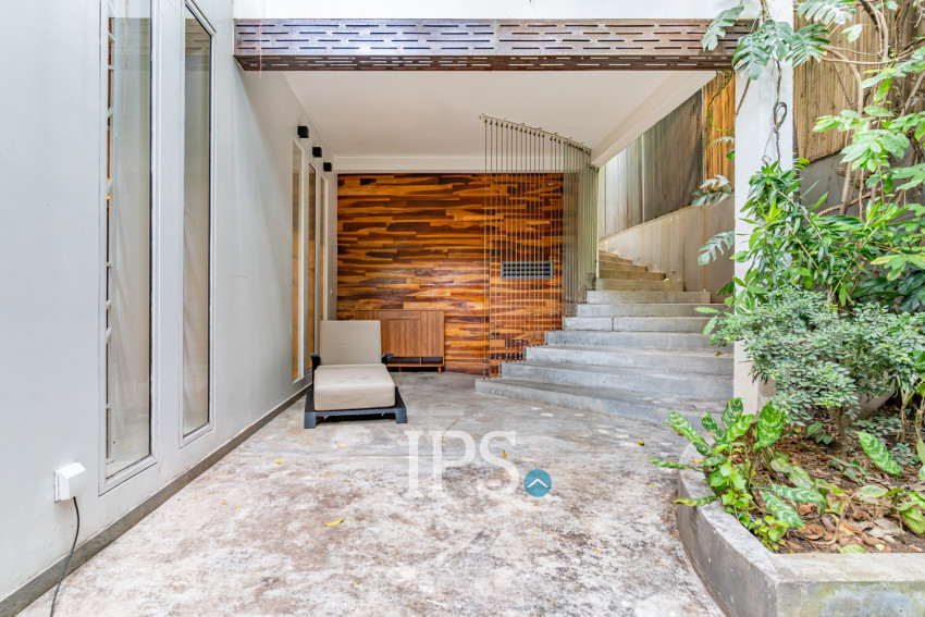 4 Bedroom Villa For Rent - BKK3, Phnom Penh