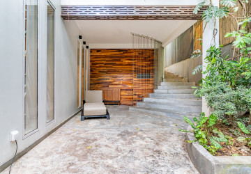 4 Bedroom Villa For Rent - BKK3, Phnom Penh thumbnail