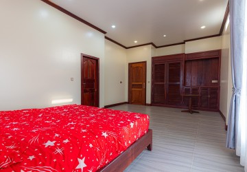 5 Bedroom Villa For Rent - Kouk Chak, Siem Reap thumbnail