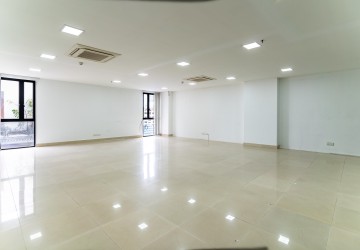 76 Sqm Office Space For Rent - Beoung Raing, Phnom Penh thumbnail