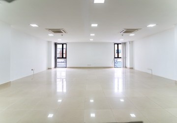 76 Sqm Office Space For Rent - Beoung Raing, Phnom Penh thumbnail