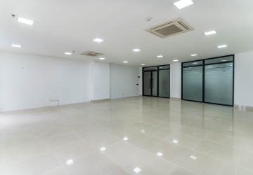 76 Sqm Office Space For Rent - Beoung Raing, Phnom Penh thumbnail