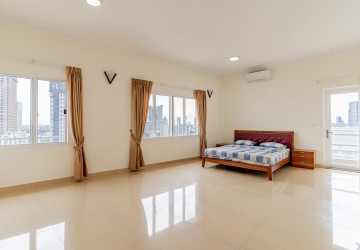 3 Bedroom Serviced Apartment For Rent - Toul Kork, Phnom Penh thumbnail
