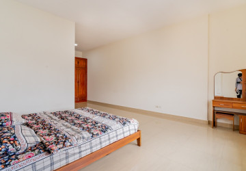 3 Bedroom Serviced Apartment For Rent - Toul Kork, Phnom Penh thumbnail
