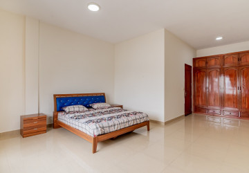 3 Bedroom Serviced Apartment For Rent - Toul Kork, Phnom Penh thumbnail