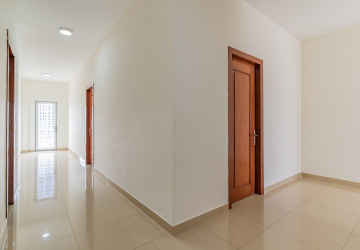 3 Bedroom Serviced Apartment For Rent - Toul Kork, Phnom Penh thumbnail