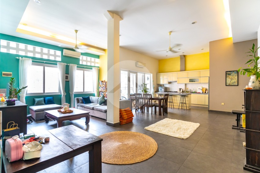 Renovated 3 Bedroom Apartment For Sale - Phsar Thmei 3, Phnom Penh