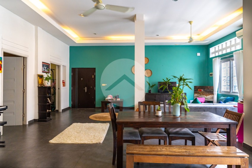 Renovated 3 Bedroom Apartment For Sale - Phsar Thmei 3, Phnom Penh