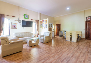 3 Bedroom  House For Rent - Kandaek, Prasat Bakong, Siem Reap thumbnail