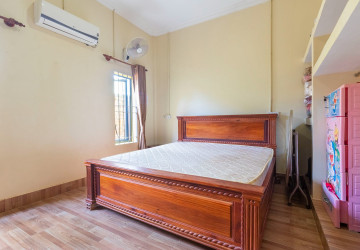 3 Bedroom  House For Rent - Kandaek, Prasat Bakong, Siem Reap thumbnail