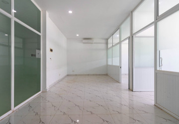 62 Sqm Office Space  For Rent - Svay Dangkum, Siem Reap thumbnail