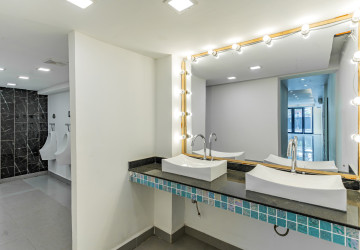 11 Bedroom Commercial Villa For Rent - BKK1, Phnom Penh thumbnail