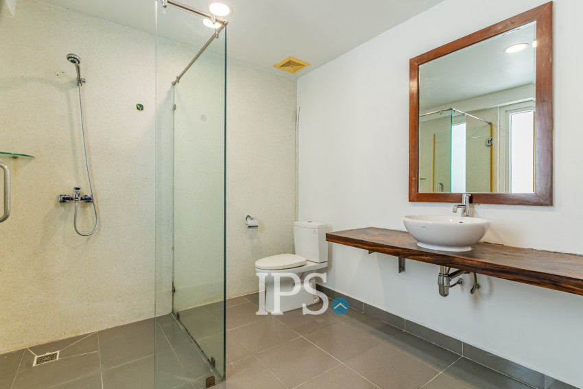 11 Bedroom Commercial Villa For Rent - BKK1, Phnom Penh