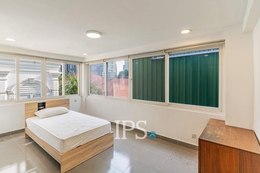 11 Bedroom Commercial Villa For Rent - BKK1, Phnom Penh