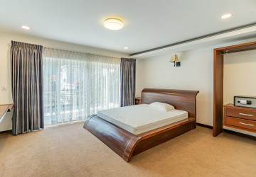 11 Bedroom Commercial Villa For Rent - BKK1, Phnom Penh thumbnail