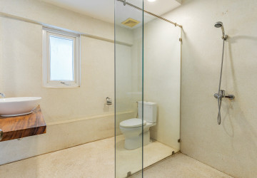 11 Bedroom Commercial Villa For Rent - BKK1, Phnom Penh thumbnail