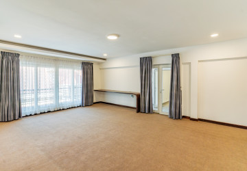 11 Bedroom Commercial Villa For Rent - BKK1, Phnom Penh thumbnail