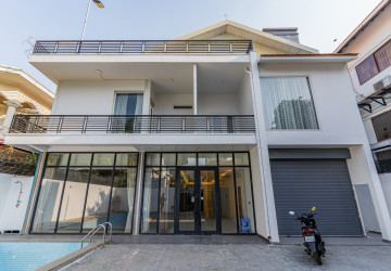11 Bedroom Commercial Villa For Rent - BKK1, Phnom Penh thumbnail