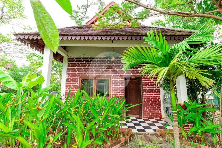 8 Bedroom Boutique For Rent - Svay Thom, Siem Reap