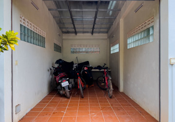 1 Bedroom House For Rent- Sala Kamreuk, Siem Reap thumbnail