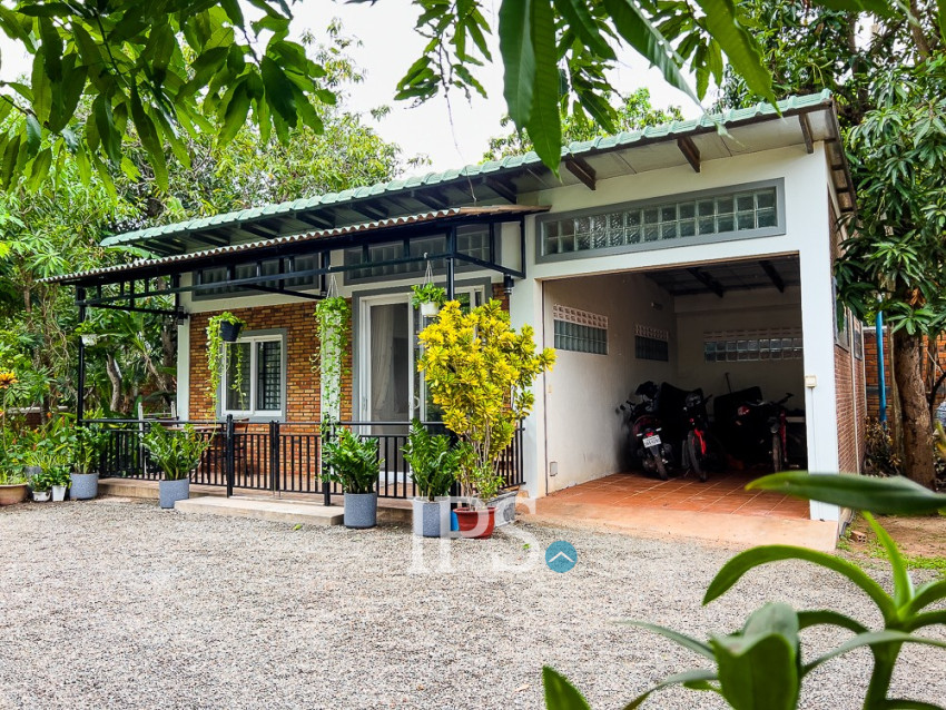 1 Bedroom House For Rent- Sala Kamreuk, Siem Reap