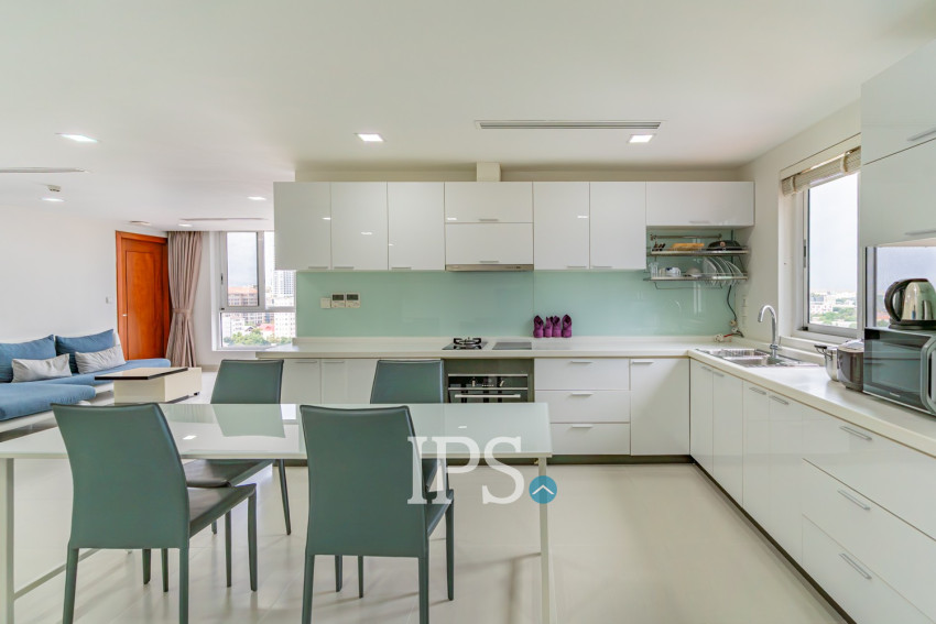 2 Bedroom Serviced Apartment For Rent - BKK1, Phnom Penh