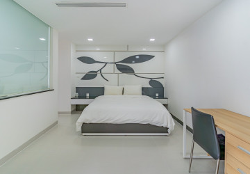 2 Bedroom Serviced Apartment For Rent - BKK1, Phnom Penh thumbnail