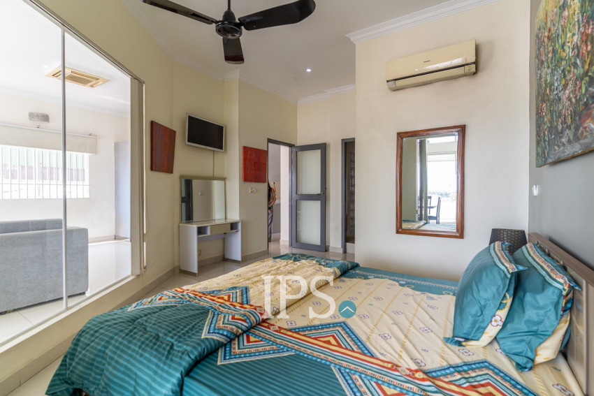 Renovated 2 Bedroom Apartment For Rent - Wat Phnom, Phnom Penh