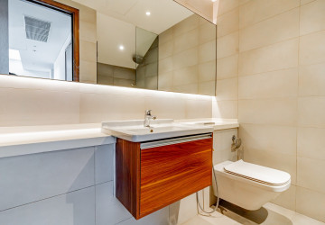 Duplex 2 Bedroom Condo For Rent - Embassy Central, BKK1, Phnom Penh thumbnail