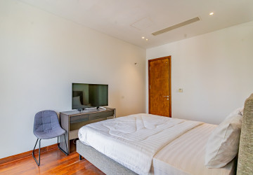 Duplex 2 Bedroom Condo For Rent - Embassy Central, BKK1, Phnom Penh thumbnail