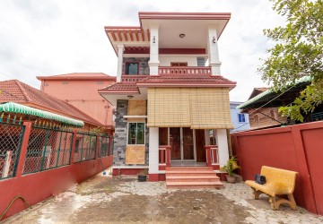 4 Bedroom Villa  For Rent - Slor Kram, Siem Reap thumbnail