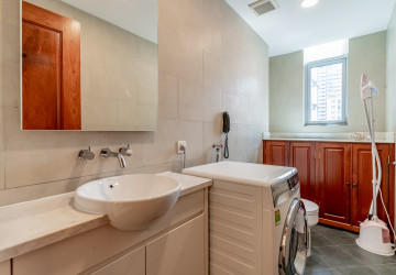 2 Bedroom Serviced Apartment For Rent - BKK1, Phnom Penh thumbnail