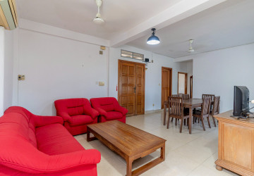 Renovated 3 Bedroom Apartment For Rent - Wat Phnom, Phnom Penh thumbnail